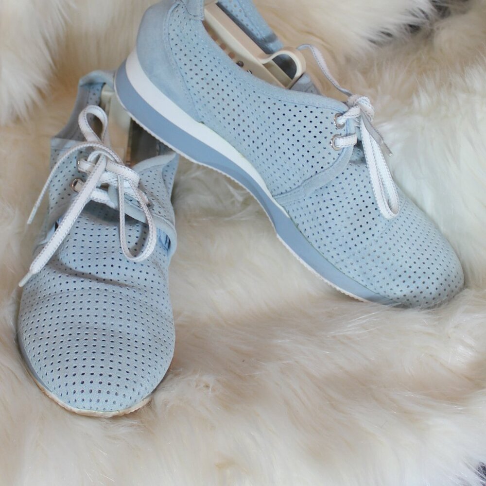 MaxMara Italian Suede Sneakers Blue lace up in perforated leather size 39/ 8.5